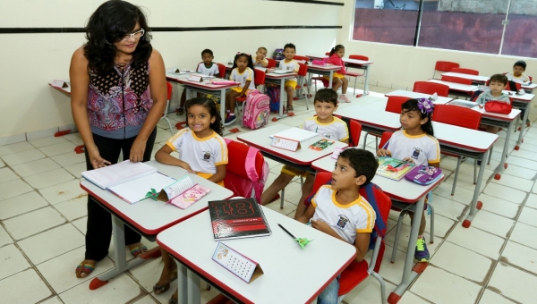 Secretaria Municipal de Educação diz que não há previsão para volta às aulas 